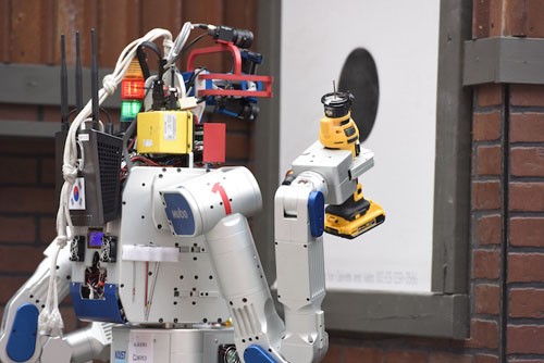 德国工业直击：由机器人生产机器人