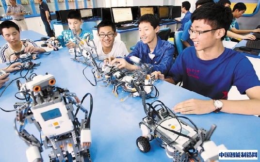 中国智能机器人技术研发需未雨绸缪