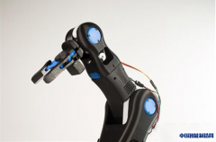 BCN3D开发出开源5轴3D打印机器人臂Moveo