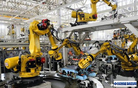 工业机器人成制造业最强驱动力 应加快向多领域